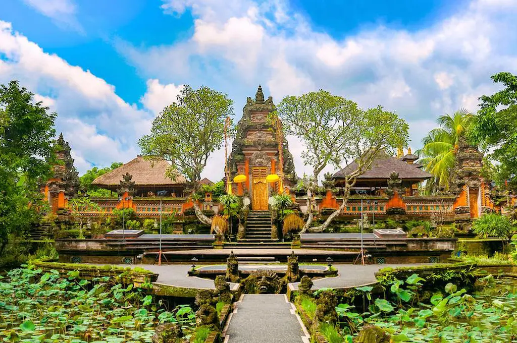 Beautiful Ancient Architecture in Ubud, Perfect for Your Instagram